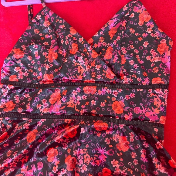 Peplum top - Picture 2 of 2